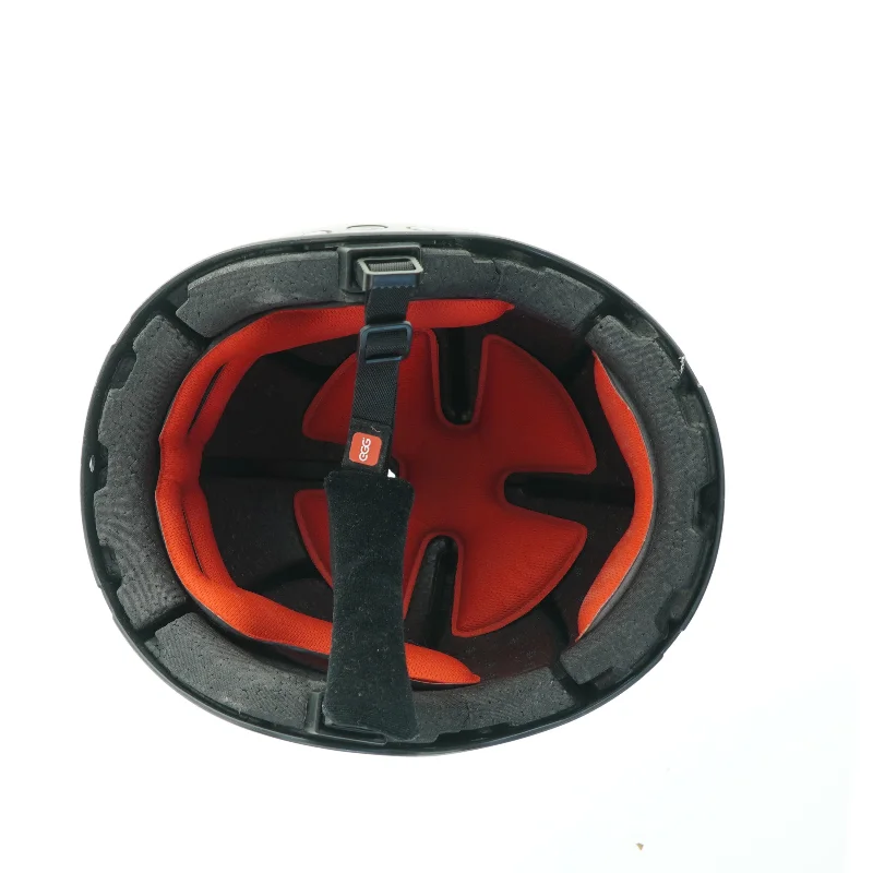 Sort sports hjelm fra Egg (str. 30 cm)