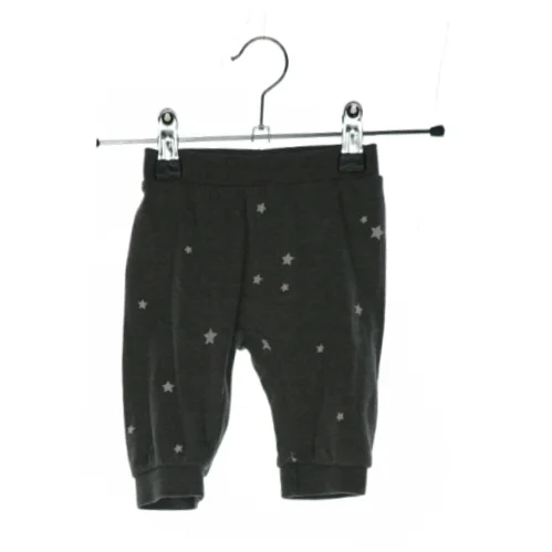 Bukser fra H&M (str. 62)