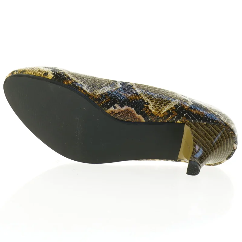 Slangeprint pumps (str. 38)