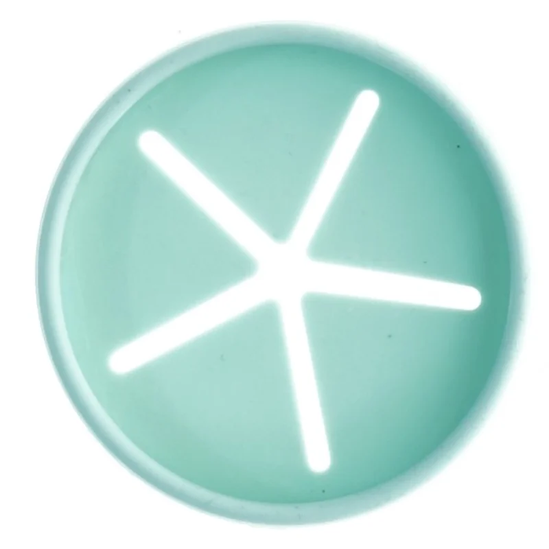 Plastlåg til tumlekop fra Done By Deer (Diameter 8,5 cm)