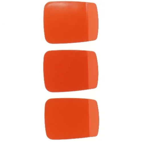 Tre orange plastik tallerkener fra Rosti (str. 16x12 cm)