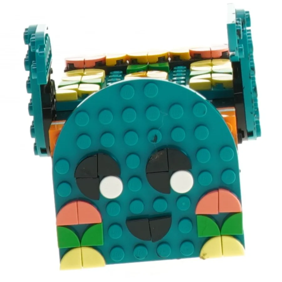 Farverig klodshus fra Lego (str. 10x6x6 cm)