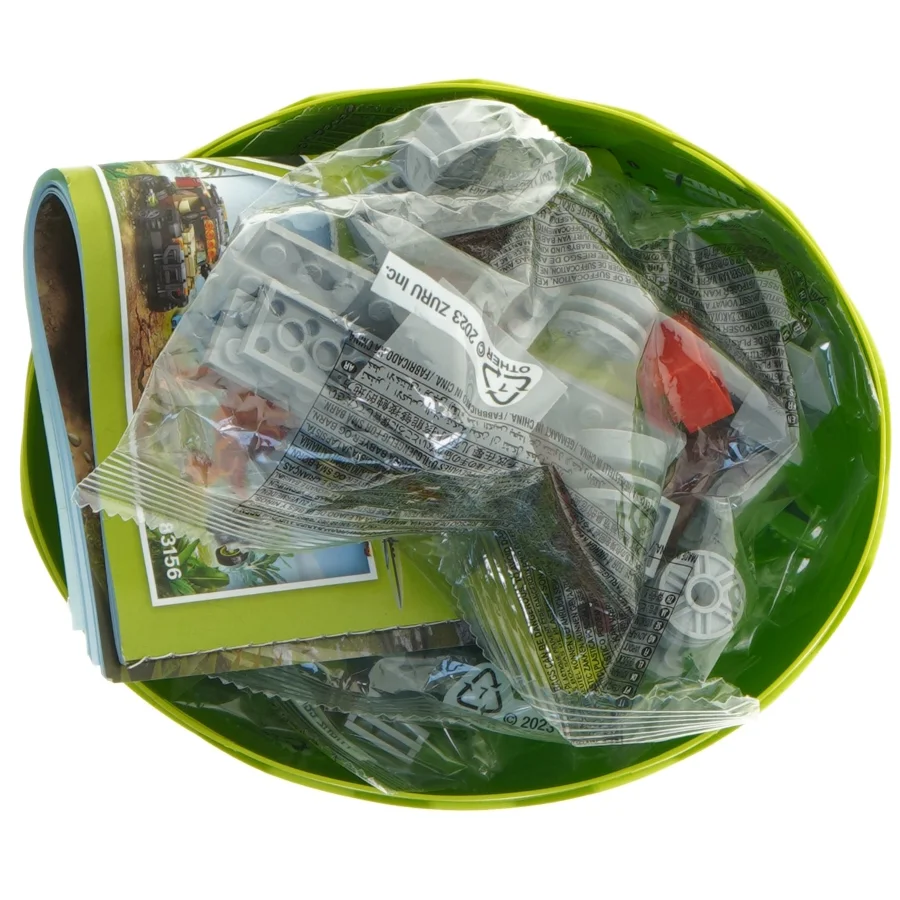 Grøn plastikæg med byggesæt indeni fra Zuru (str. 23 cm)