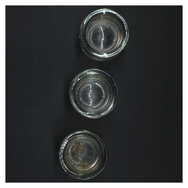 Sæt af tre fyrfadsstager i glas (str. Ø 6,5x6 cm)