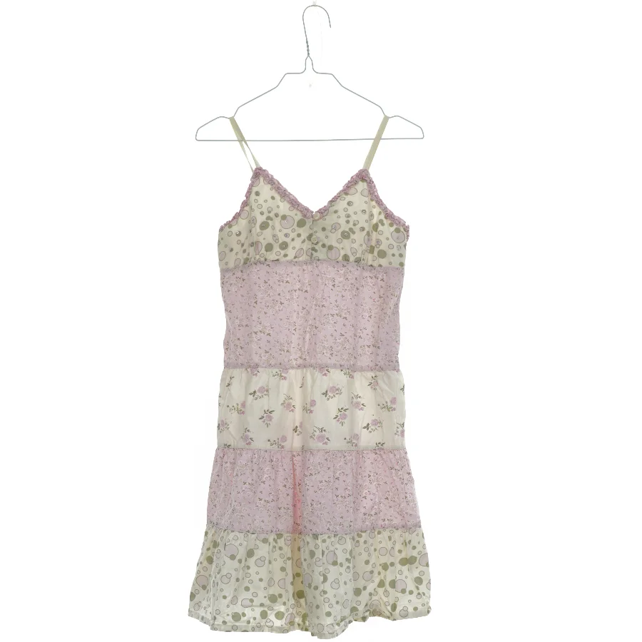 Kjole fra H&M (str. 134 cm)