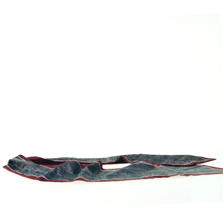Silke tørklæde (str. 138 cm)