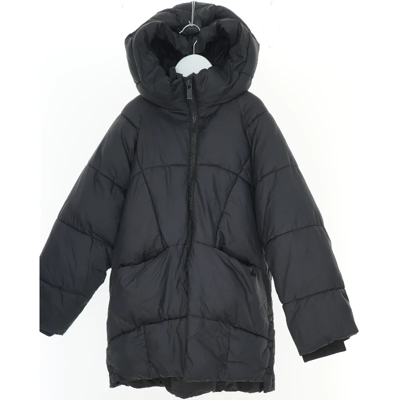 Vinterjakke med hætte fra Zara (str. 152)