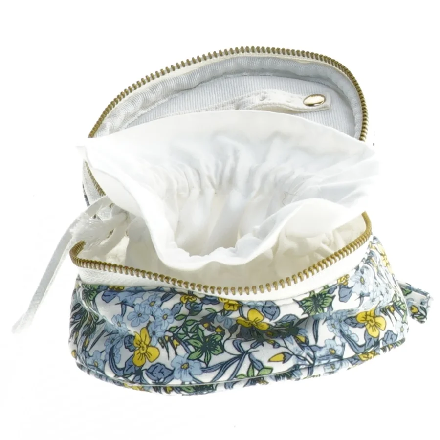 Blomstret smykkepose fra Søstrene Grene (str. Ø 11 cm)