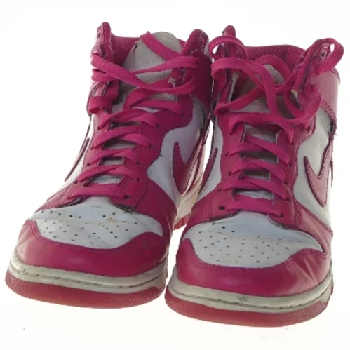 Nike basketball sko, str. 39 fra Nike (str. 39 )