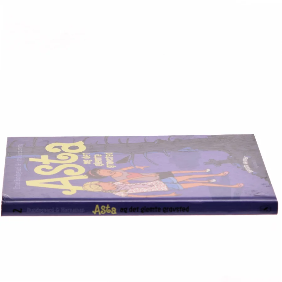 Asta og det glemte gravsted af Trine Bundsgaard (Bog)