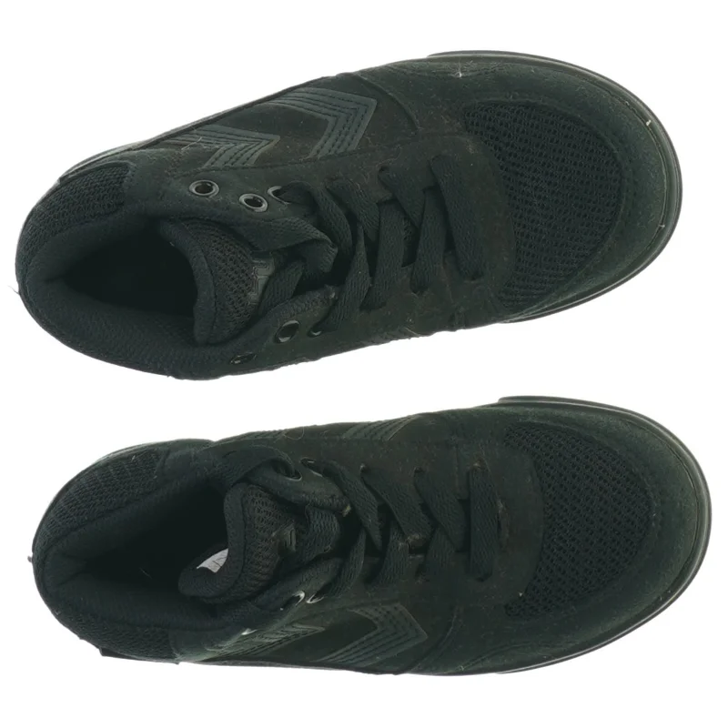 Sko fra Hummel (str. 29)