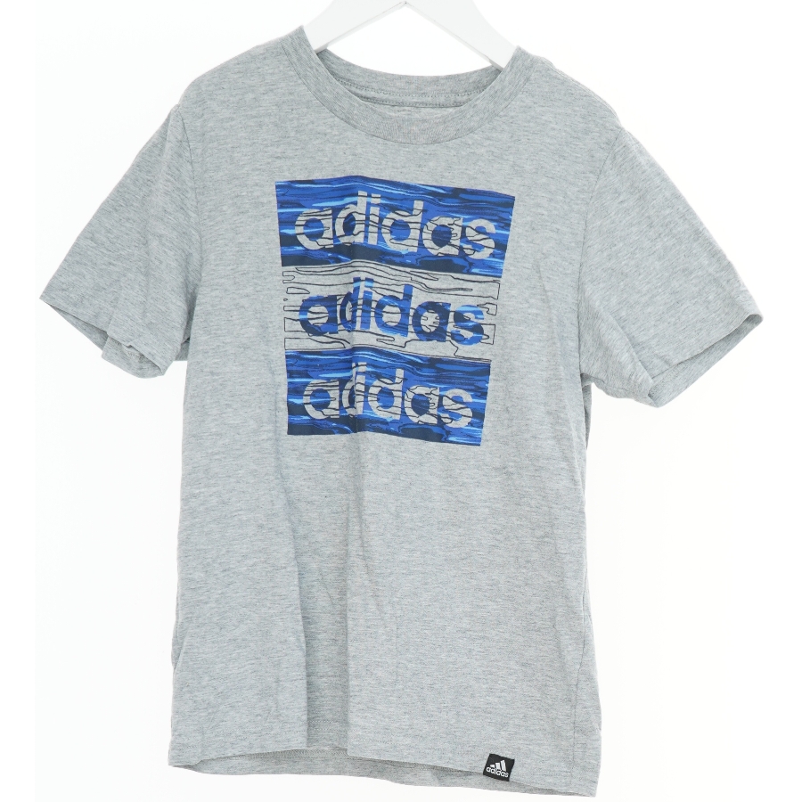 Grå T-shirt med Adidas logo fra Adidas (str. S)