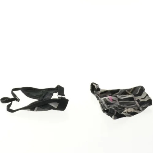 Bikini fra Puma (str. 6 år)