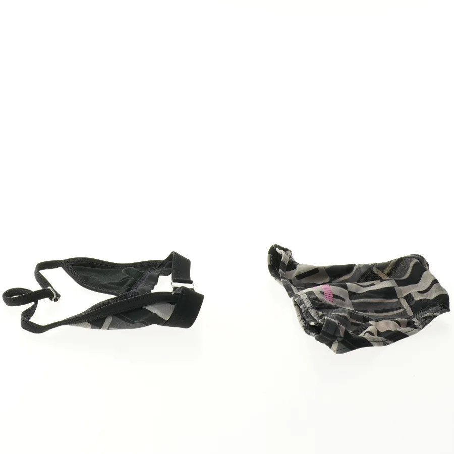 Bikini fra Puma (str. 6 år)