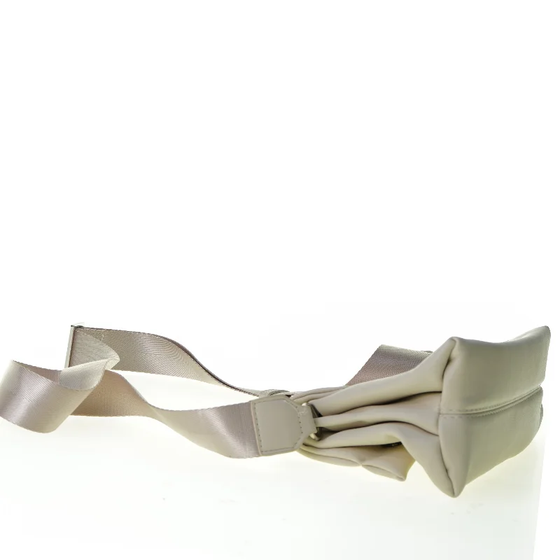 Taske fra Mango (str. 22 x 17 cm)