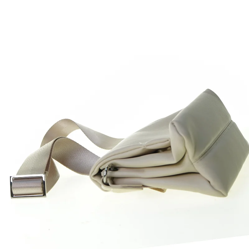 Taske fra Mango (str. 22 x 17 cm)