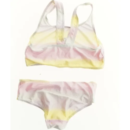 Bikini fra Kappa (str. 134)