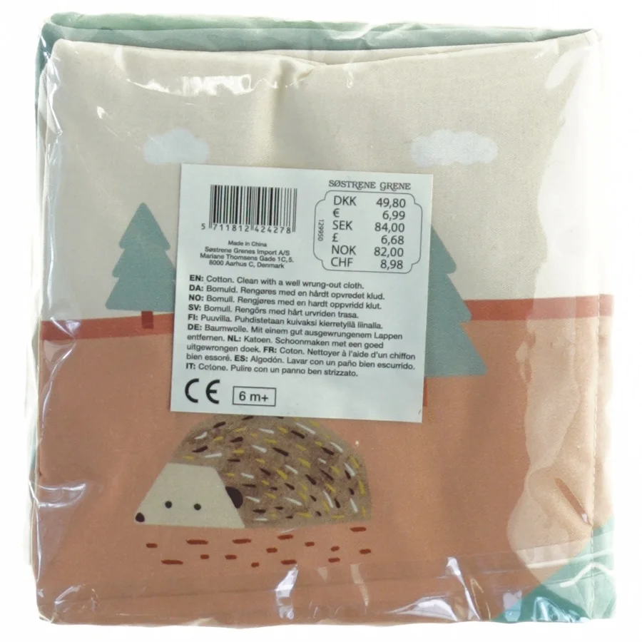 Bomuldsstof med dyre- og naturmotiv fra Søstrene Grene (str. 14 x, 15 cm)