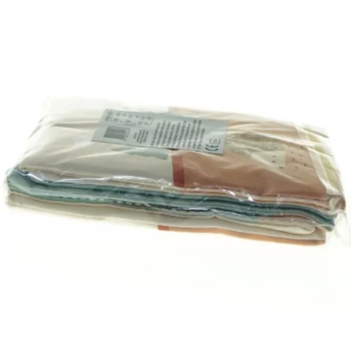 Bomuldsstof med dyre- og naturmotiv fra Søstrene Grene (str. 14 x, 15 cm)