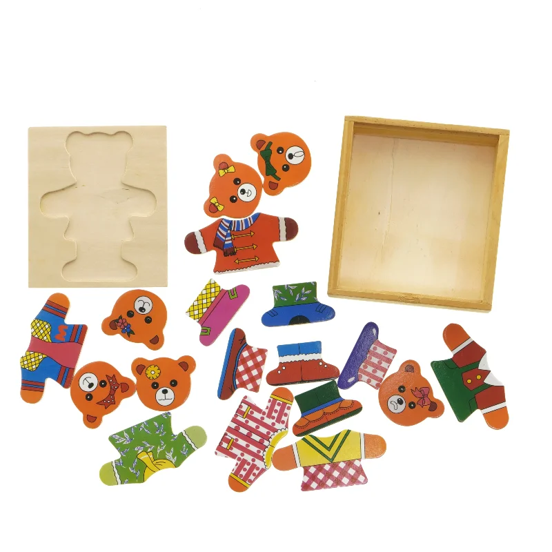 Puslespil i træ med tøjbamser (str. 14 x 13 x 4 cm)