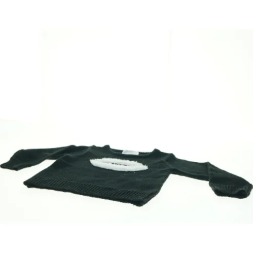 Sort strik sweater med mønster fra By Clara (str. 36 x, 30 cm ærme, 24,5 cm)