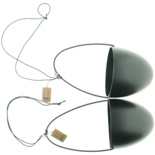 Potter hængende fra Søstrene Grene (str. 16 x 13 x 37 cm)