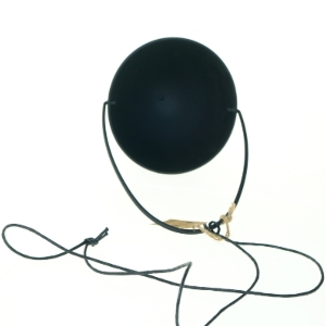 Potter hængende fra Søstrene Grene (str. 16 x 13 x 37 cm)