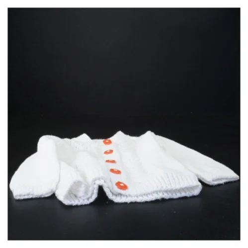 Hvid strikket børnetrøje (str. 30 x 26 cm ærme 16 cm)