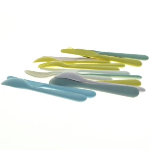 Plastikbestik i pastelfarver (str. 16 x 3 cm)