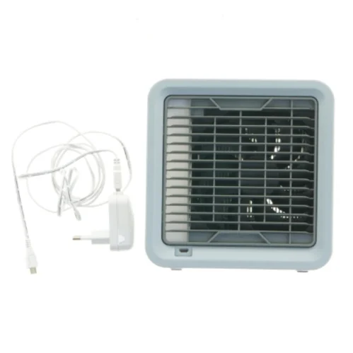 Bordventilator med USB-strømforsyning fra Livington (str. 16,5 x 16,5 x 16,5 cm)