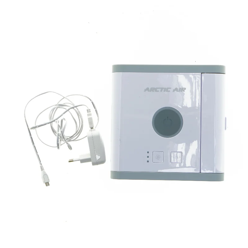 Bordventilator med USB-strømforsyning fra Livington (str. 16,5 x 16,5 x 16,5 cm)