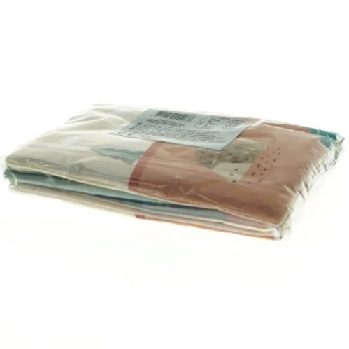 Sengetæppe med dyreprint fra Søstrene Grene (str. 14 x 15 cm)