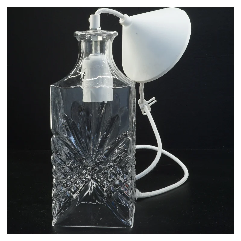 Lampe til ophæng (str. 23 x 10 cm)