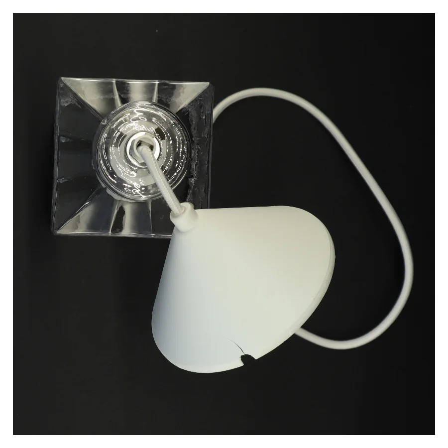 Lampe til ophæng (str. 23 x 10 cm)