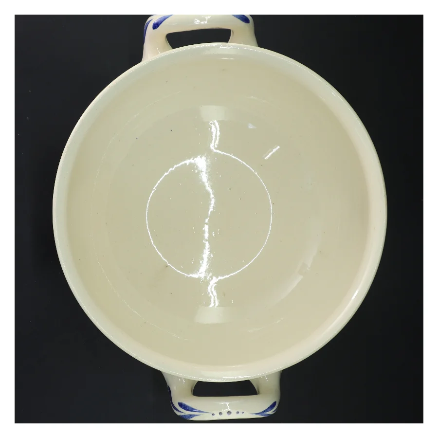 To keramikserveringer med låg fra U&C (str. ø 26 cm, og ø 22 cm cm)