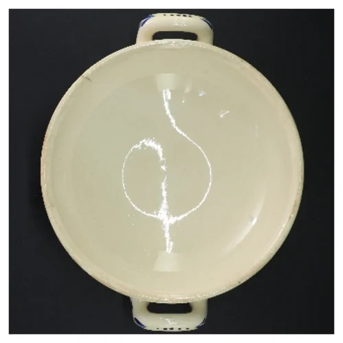 To keramikserveringer med låg fra U&C (str. ø 26 cm, og ø 22 cm cm)