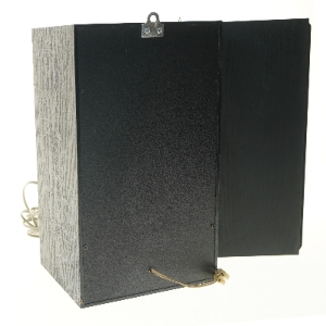 Sorte højtalere med kabler (str. 38x22x18 cm)