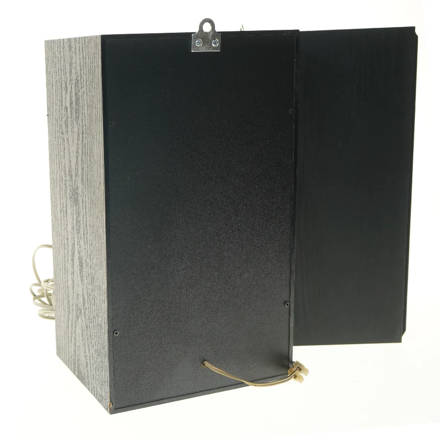 Sorte højtalere med kabler (str. 38x22x18 cm)