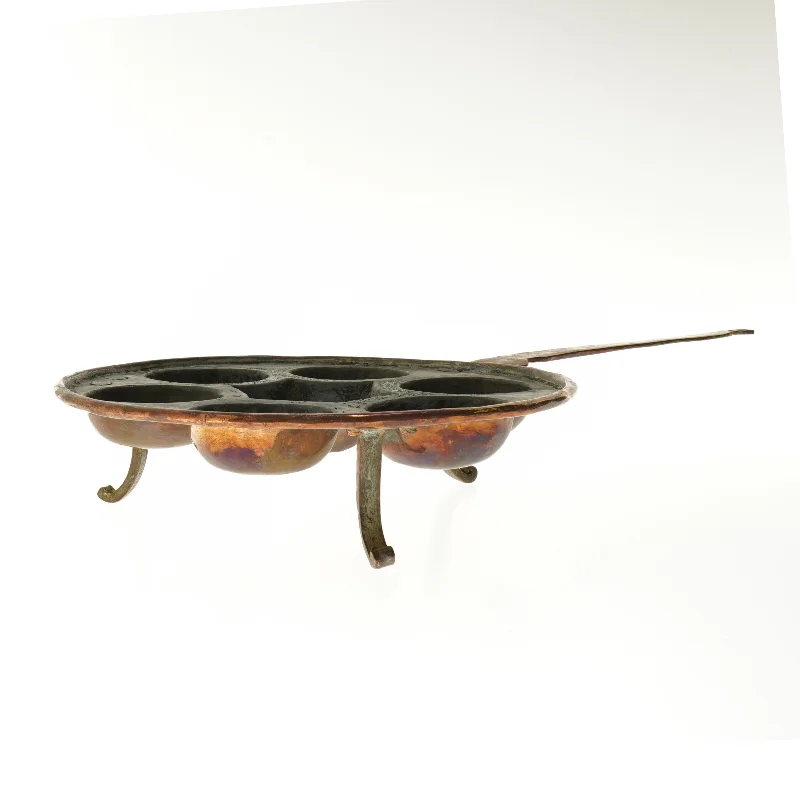 Gammel æbleskivepande (str. Ø 30 cm)