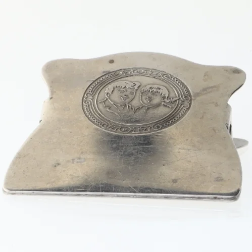 Antik metalklemme (str. 6x6 cm)