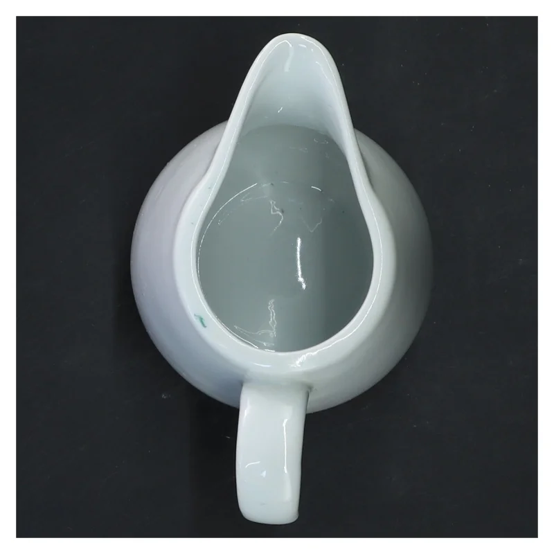 Hvid keramisk kande fra Tognana (str. 10 cm)