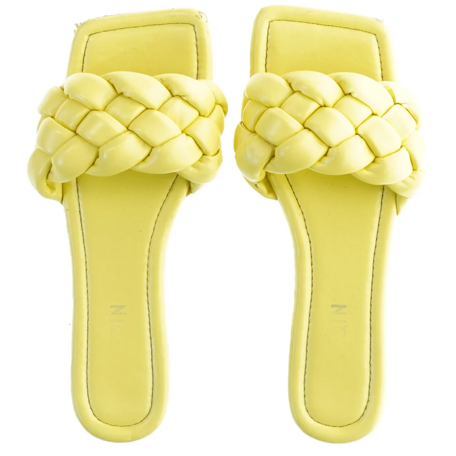 Gule flettede sandaler (str. 39 )