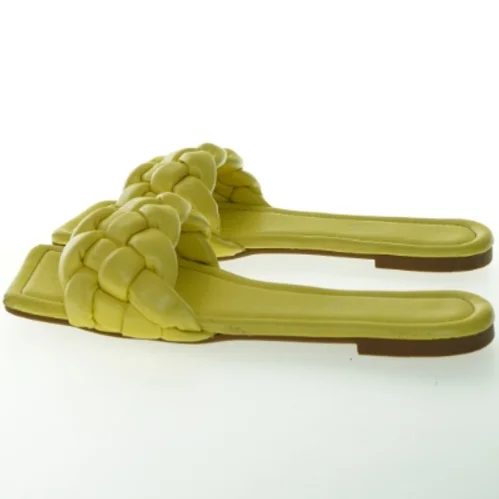 Gule flettede sandaler (str. 39 )