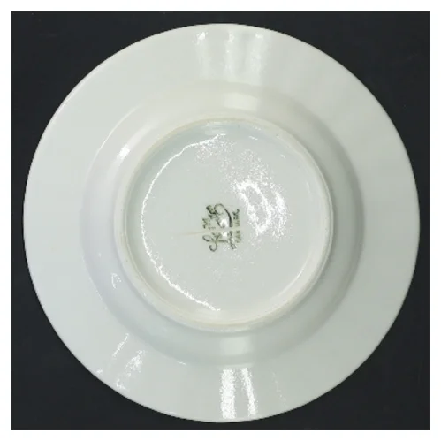 Hvid porcelænstallerken fra Lyngby Porcellæn (str. Ø 15 cm)