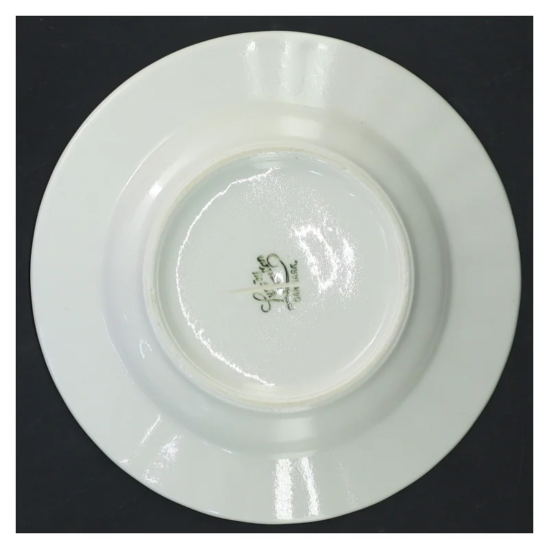 Hvid porcelænstallerken fra Lyngby Porcellæn (str. Ø 15 cm)