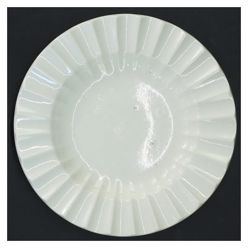 Hvid porcelænstallerken fra Lyngby Porcellæn (str. Ø 15 cm)