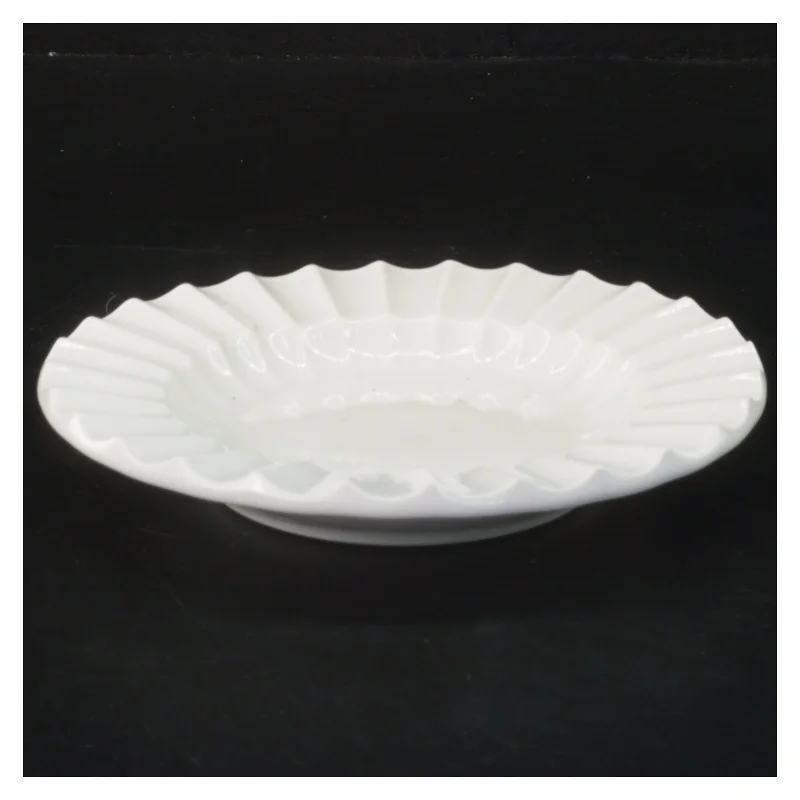 Hvid porcelænstallerken fra Lyngby Porcellæn (str. Ø 15 cm)