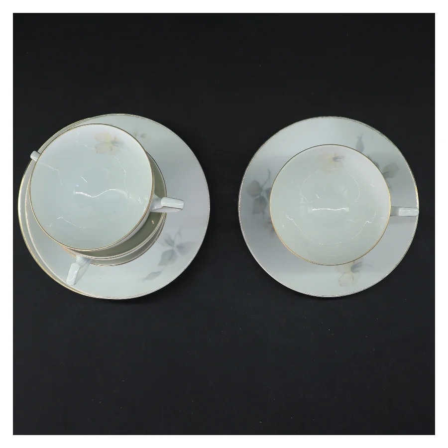 Kaffekop sæt med tallerkener (str. 4 stk ø 13 & 8,5 cm)