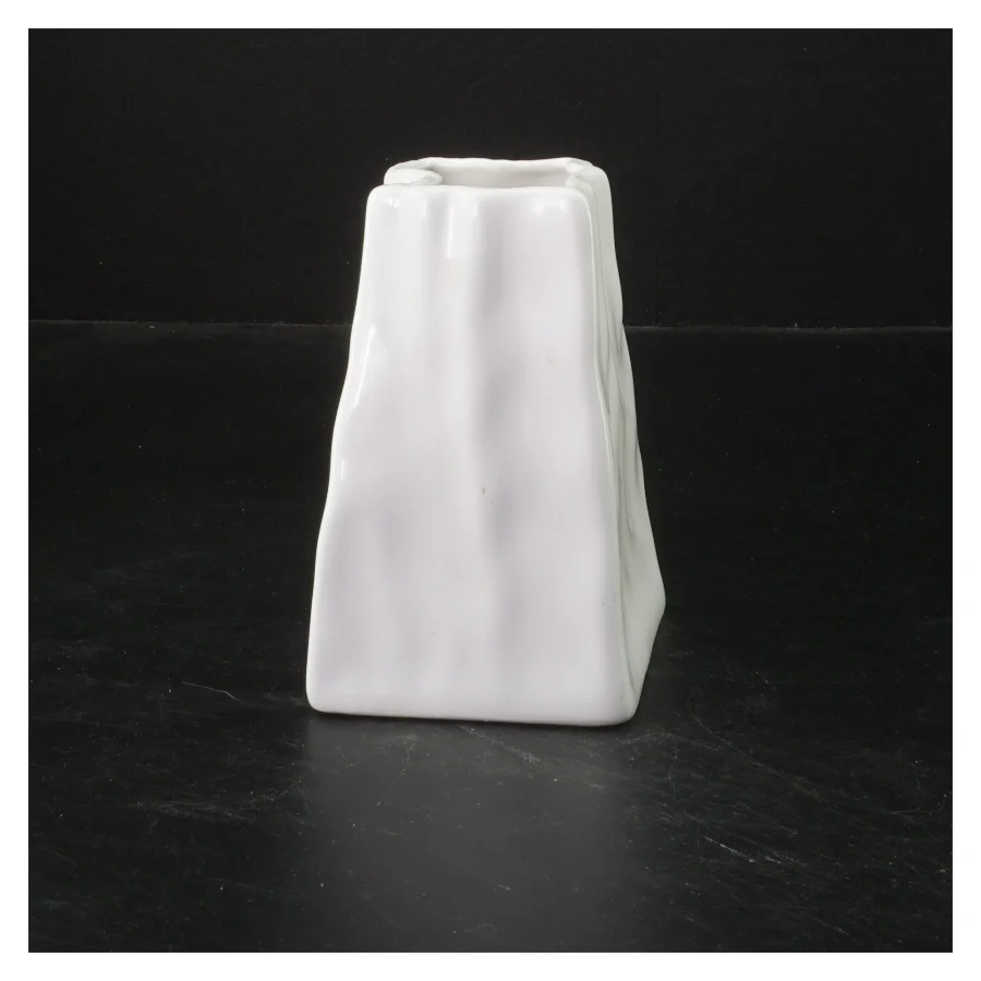 Vase fra Elpa (str. 11,5x9,5x7 cm)