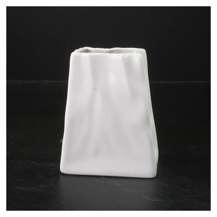 Vase fra Elpa (str. 11,5x9,5x7 cm)